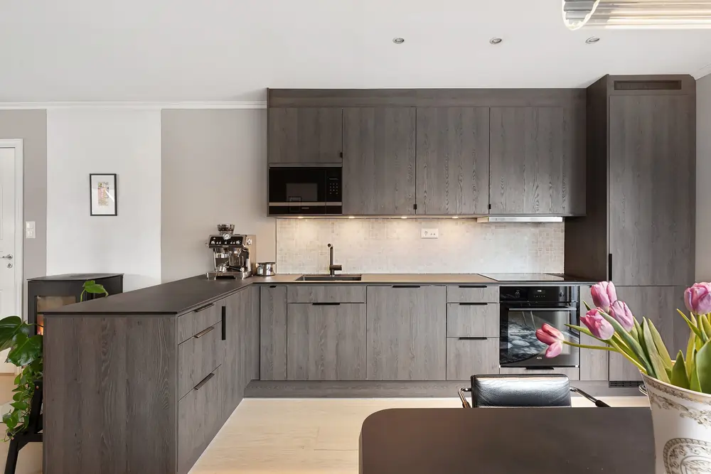 Black Kitchen Cabinets in Small Spaces