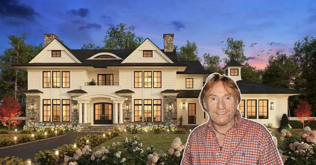 Front view of the modern Danny Bonaduce House in Seattle, highlighting its hilltop location and luxury features.