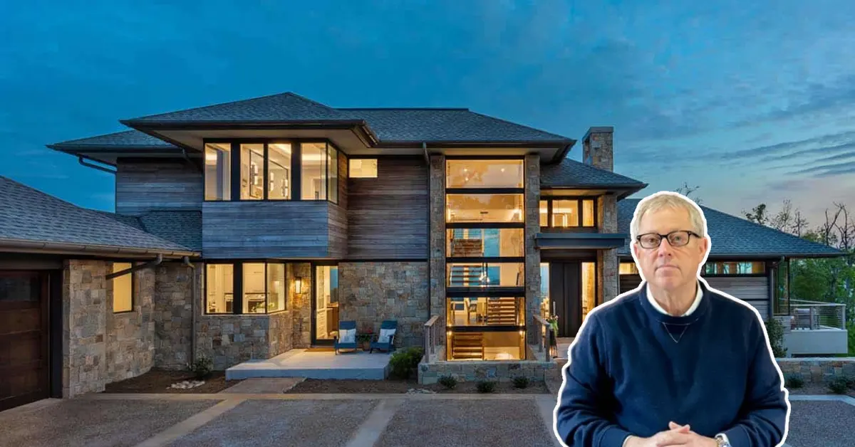 Exterior view of the historic Paul Prager House at 215 King George Street in Annapolis, Maryland, showcasing Dutch Colonial architecture and meticulous restoration.